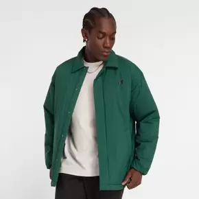 Coaches Jacket Män Jackor för 2250 kr på New Balance