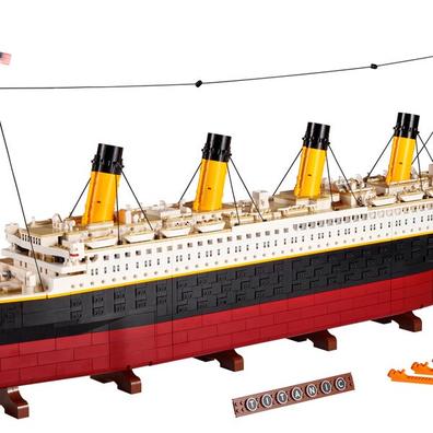 LEGO® Titanic för 8199,9 kr på LEGO