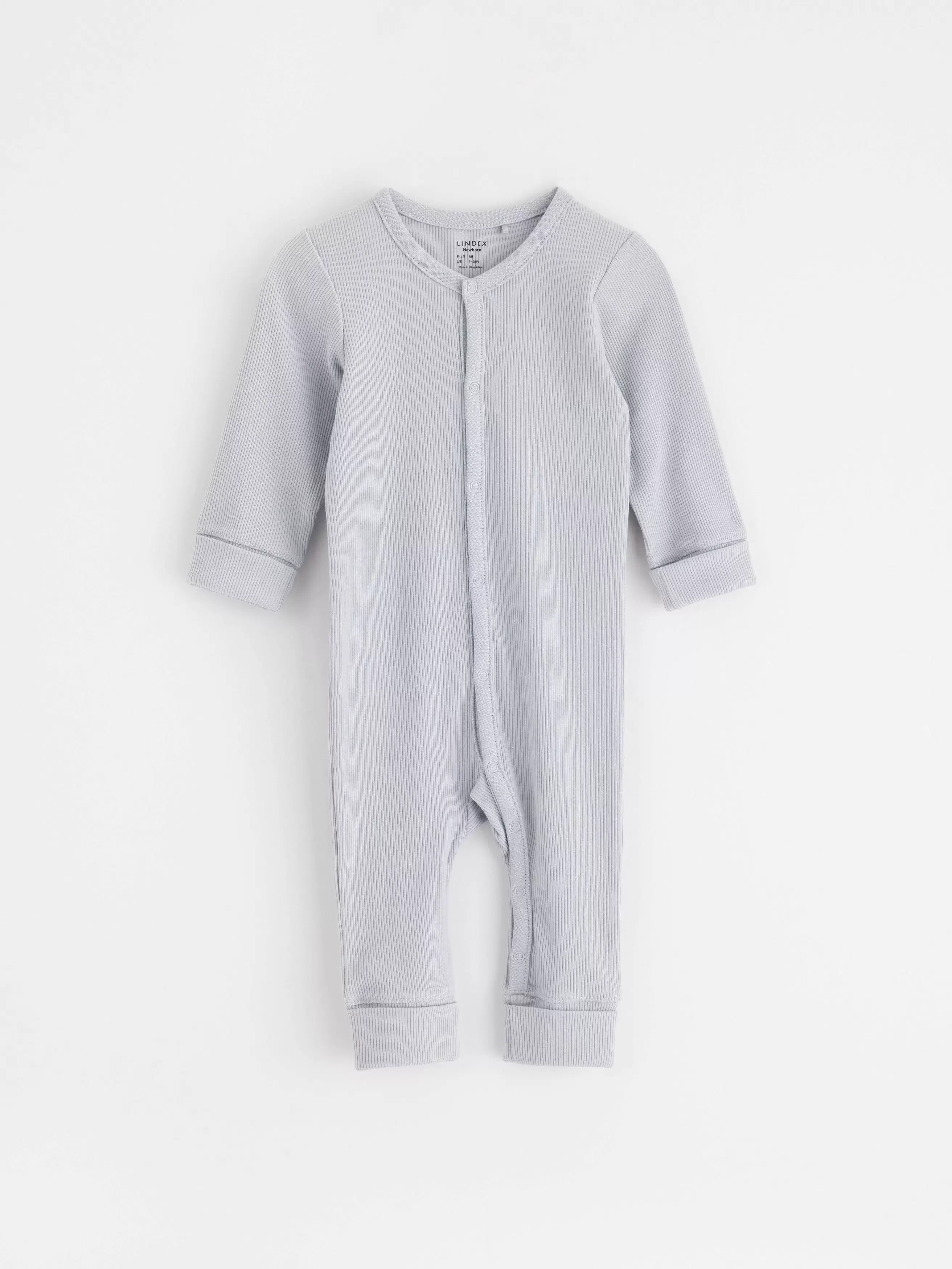 Ribbad jumpsuit för 59,5 kr på Lindex