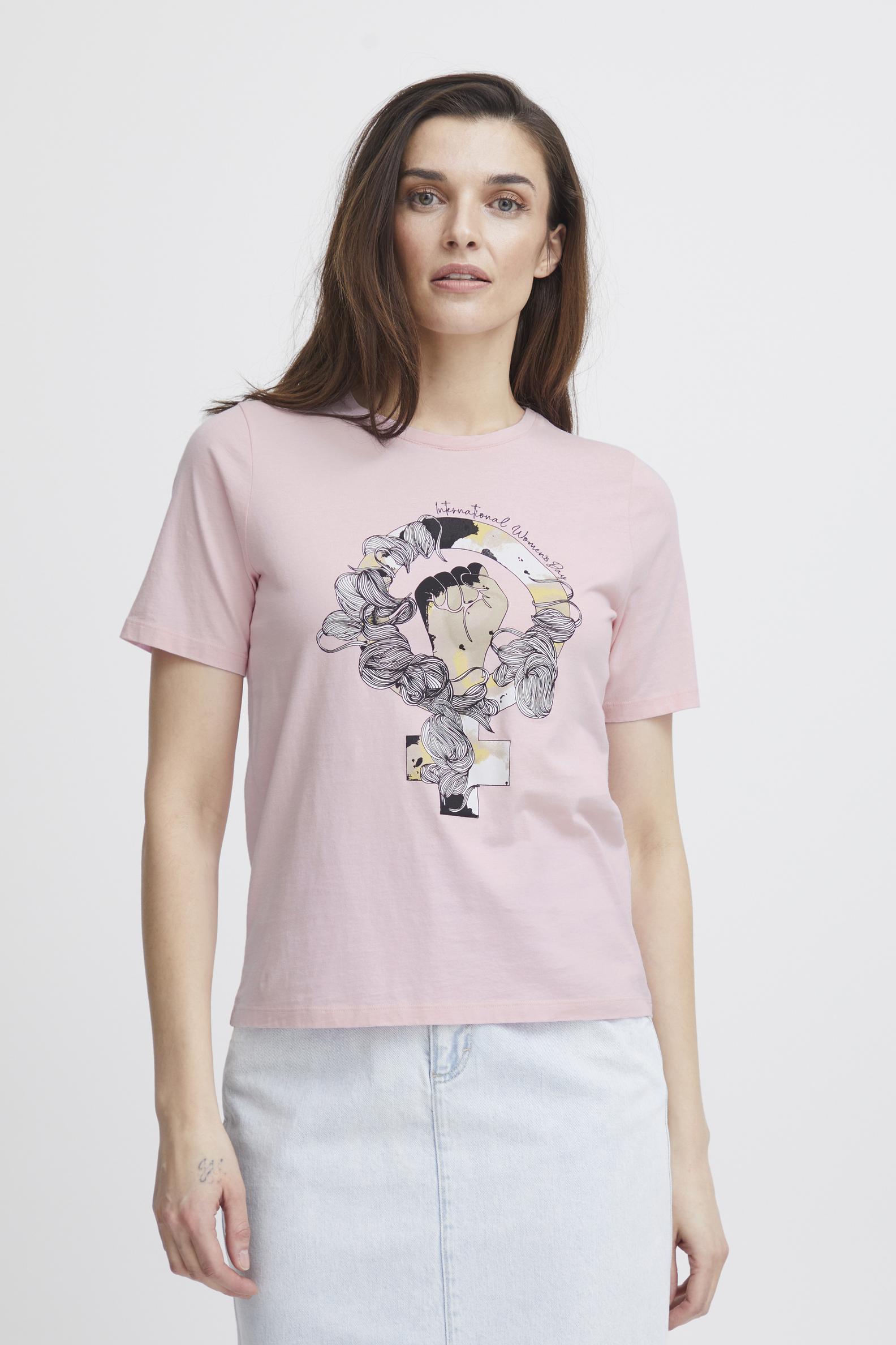PZADY T-shirt - International Womens Day för 279,96 kr på Companys
