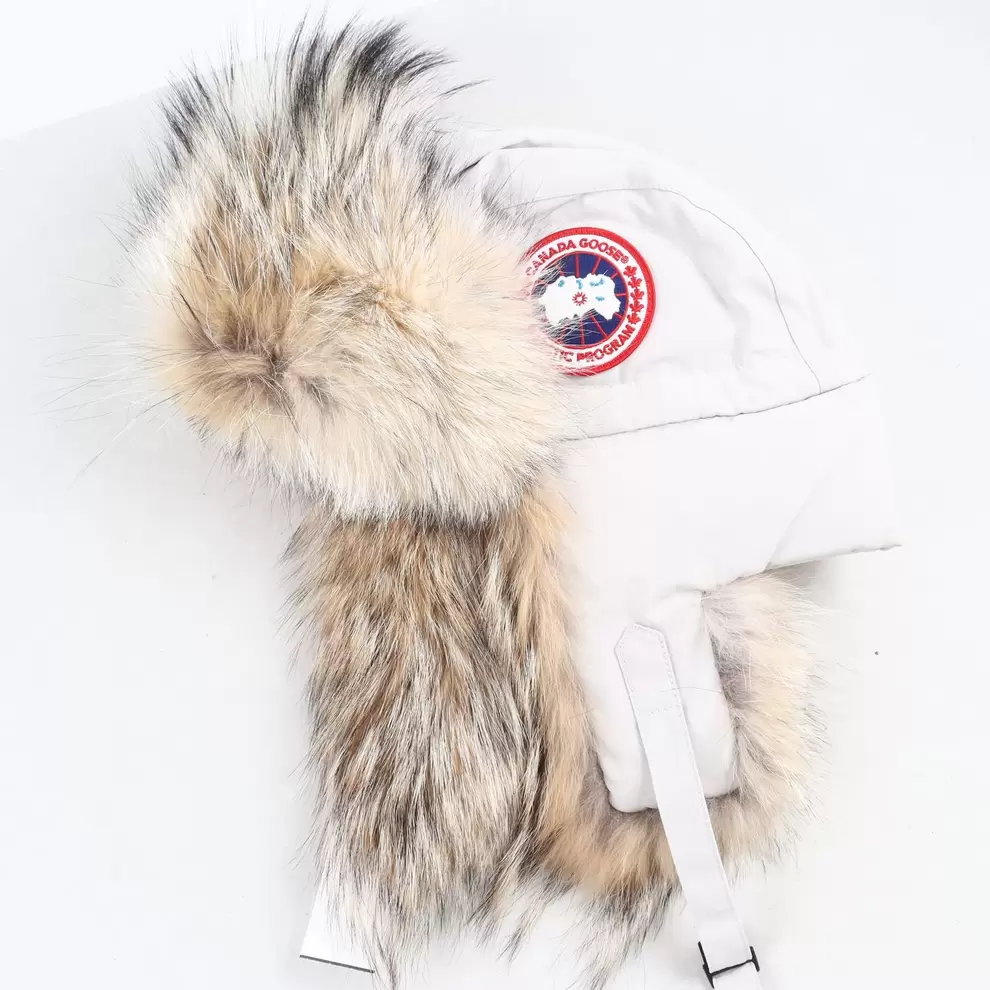 Mössa, Canada Goose, offwhite, stl. L-XL för 1770 kr på Myrorna