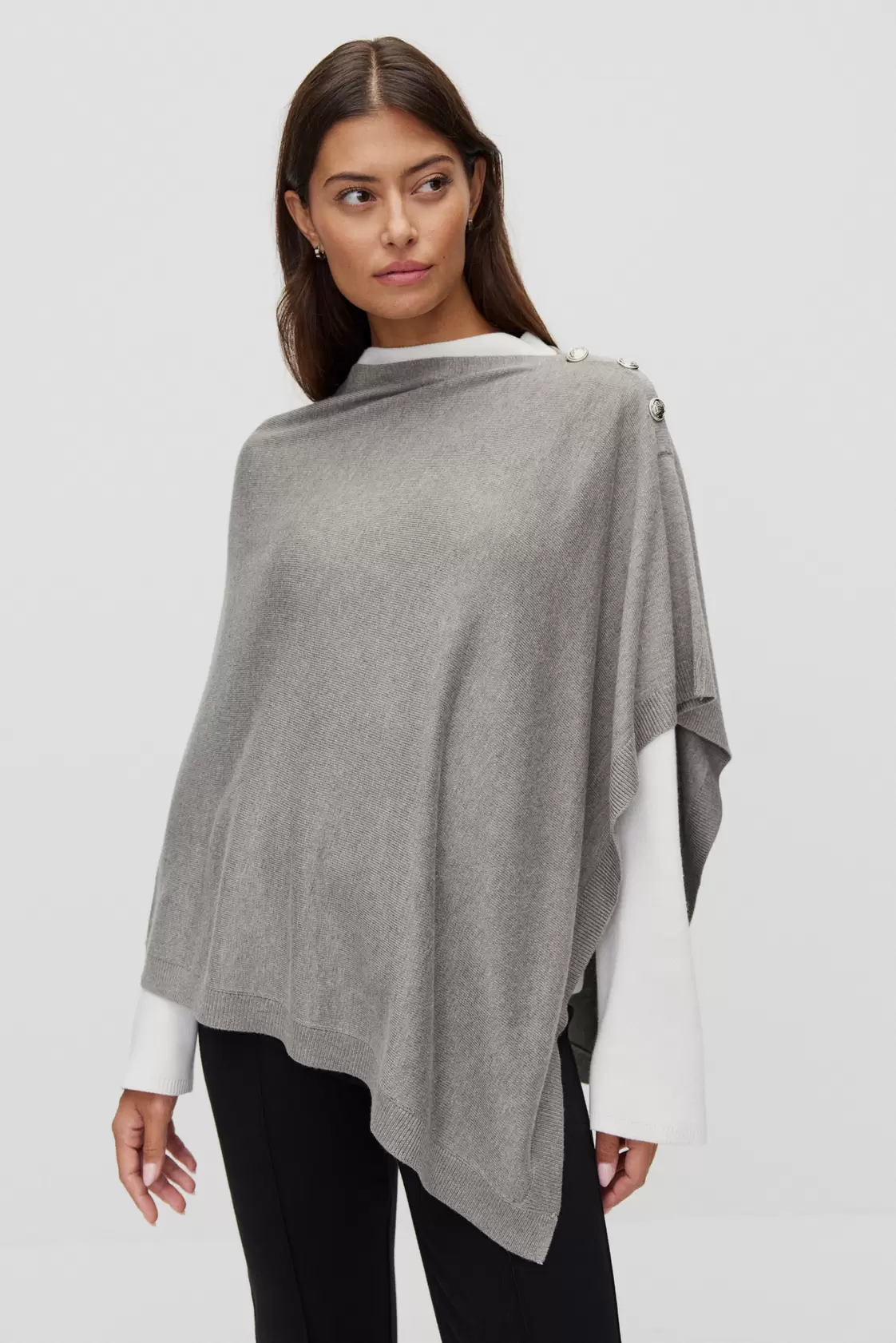 Ofeliya poncho för 399 kr på MQ