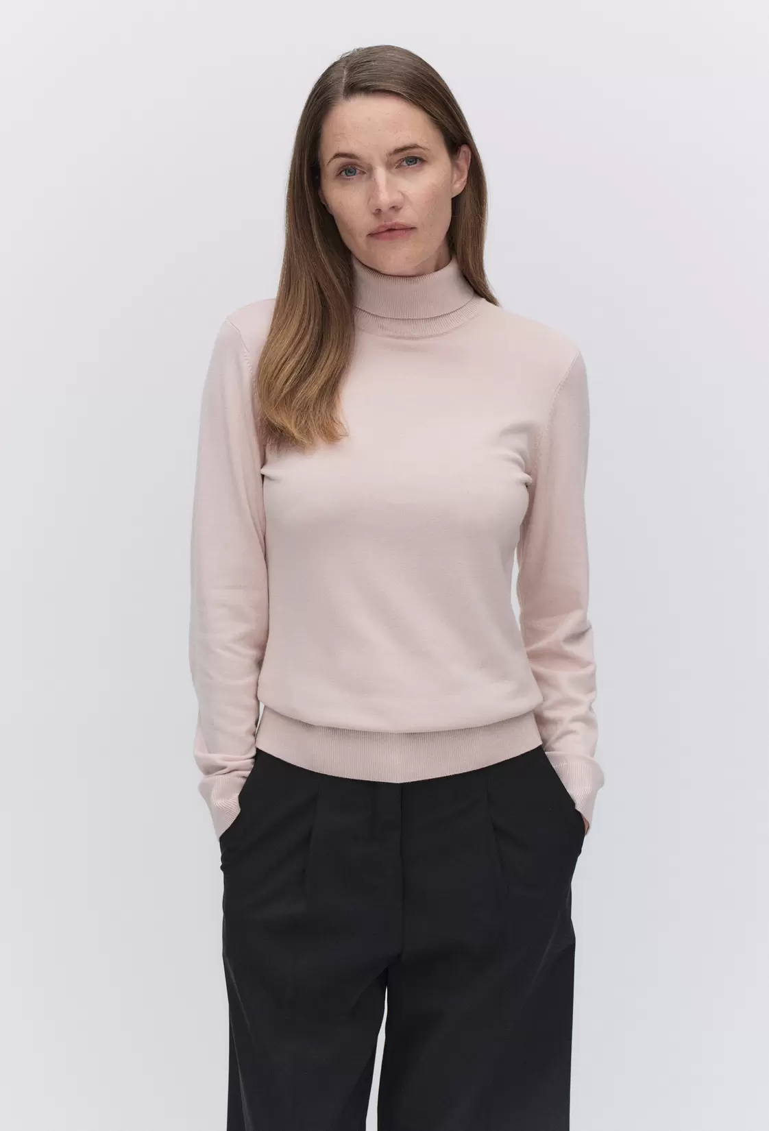 Regina rollneck för 479 kr på MQ