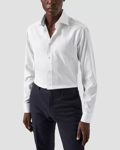Vit, enfärgad skjorta i bomull och Tencel™ Lyocell för 2000 kr på Eton