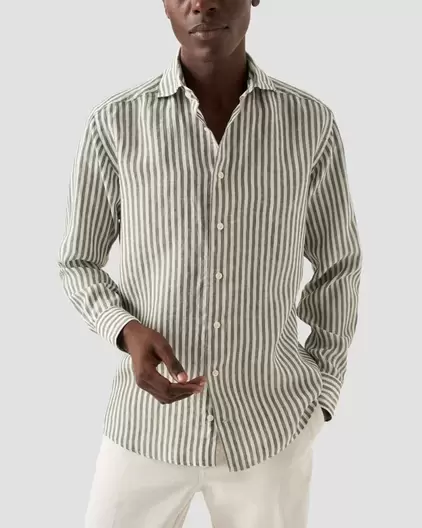 Grönrandig linneskjorta för 2000 kr på Eton