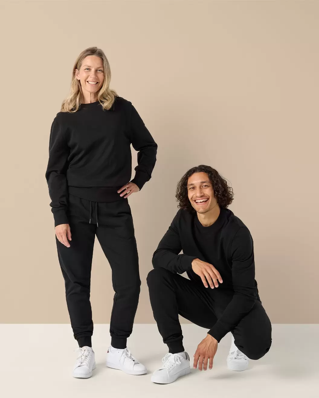 Sweatpants black för 250 kr på Newbody