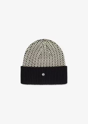 Knitted Beanie Vallerö Offwhite för 479,2 kr på Emma och Malena