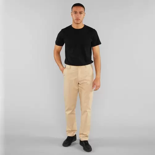 Chino Pants Sundsvall Beige för 629,3 kr på TSHIRT STORE