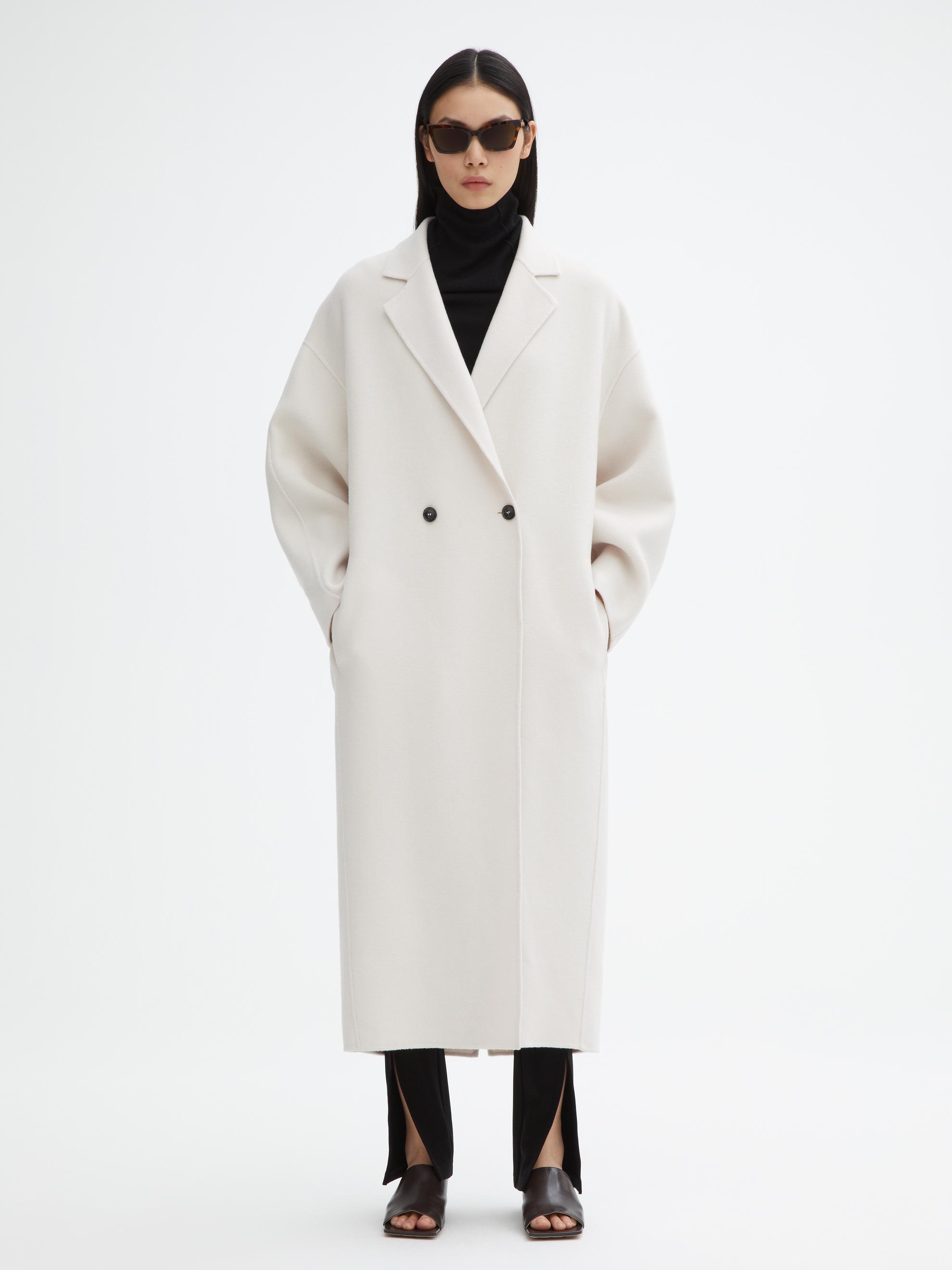 Oversize doublé coat för 5000 kr på Dagmar