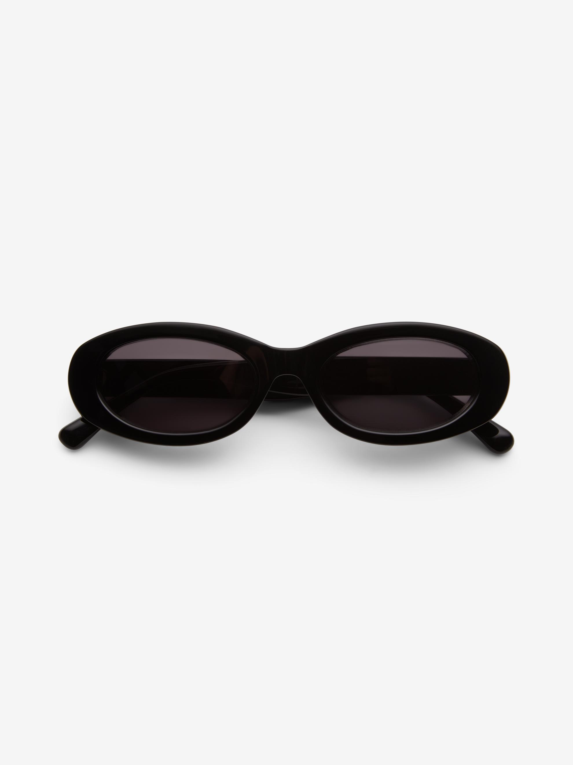 Wide oval sunglasses för 1800 kr på Dagmar