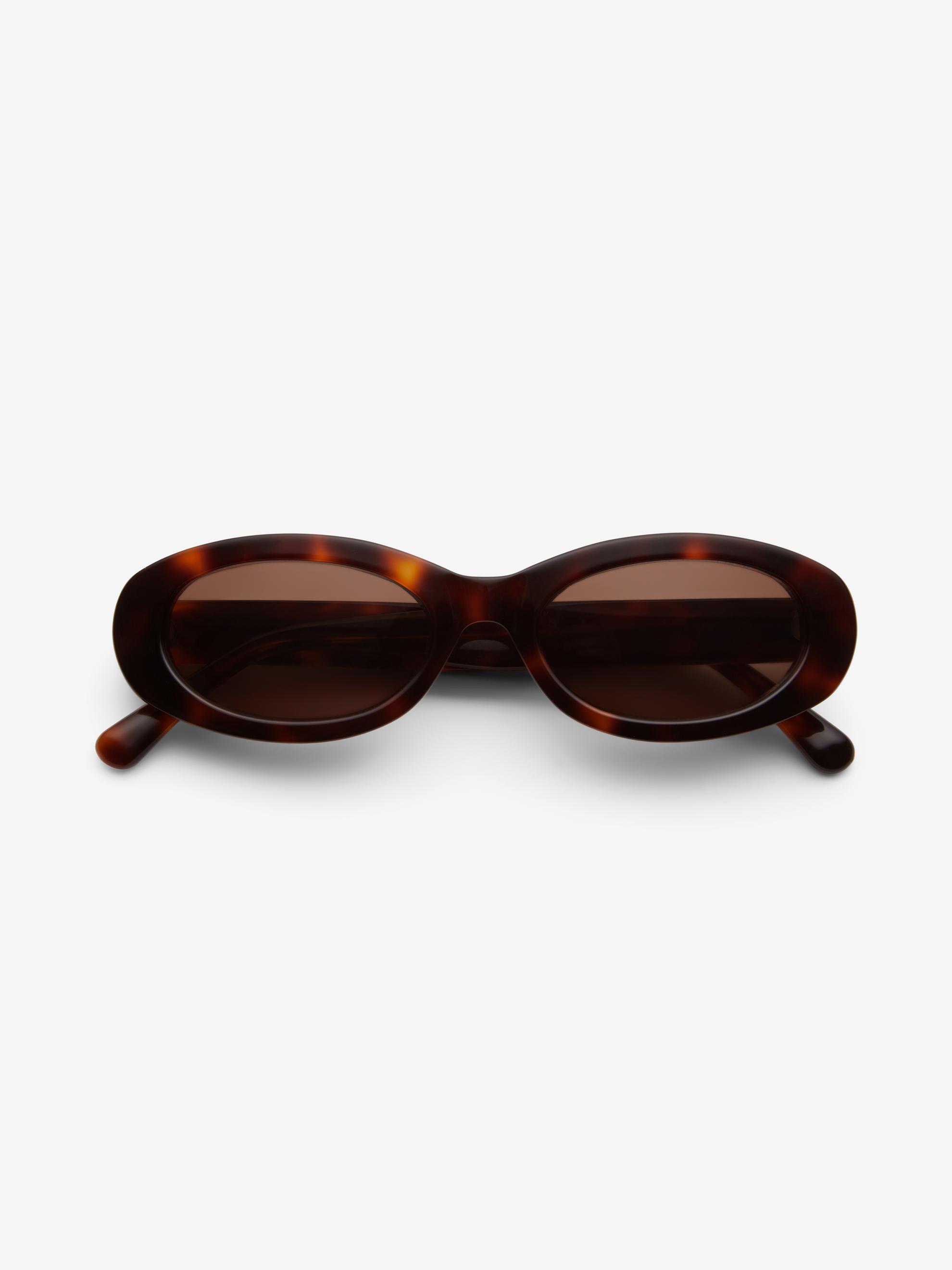 Wide oval sunglasses för 1800 kr på Dagmar