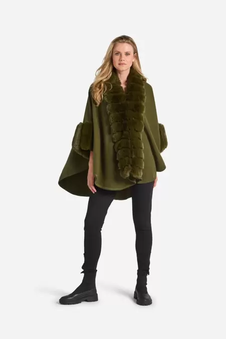 Poncho Tess för 1699 kr på Kriss