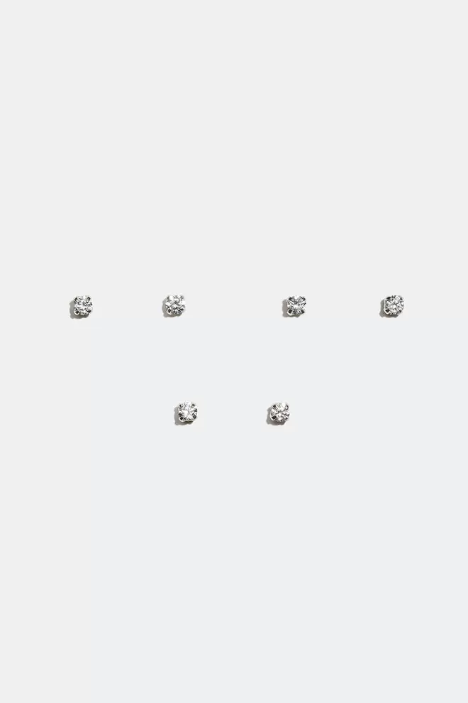 Små studs i äkta silver med Cubic Zirconia, 3-pack för 179 kr på Glitter