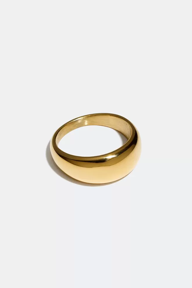 Chunky ring i stål med 18k guld för 199 kr på Glitter