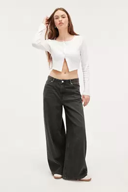 Giga Low Loose Jeans för 499 kr på Monki