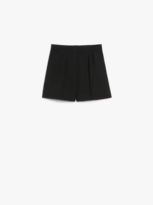 Wool canvas shorts för 4390 kr på Max Mara