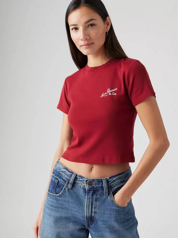 Essential sportig t-shirt med tryck för 319 kr på Levi's