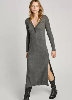 RIBBED MAXI DRESS för 1439 kr på Pepe Jeans