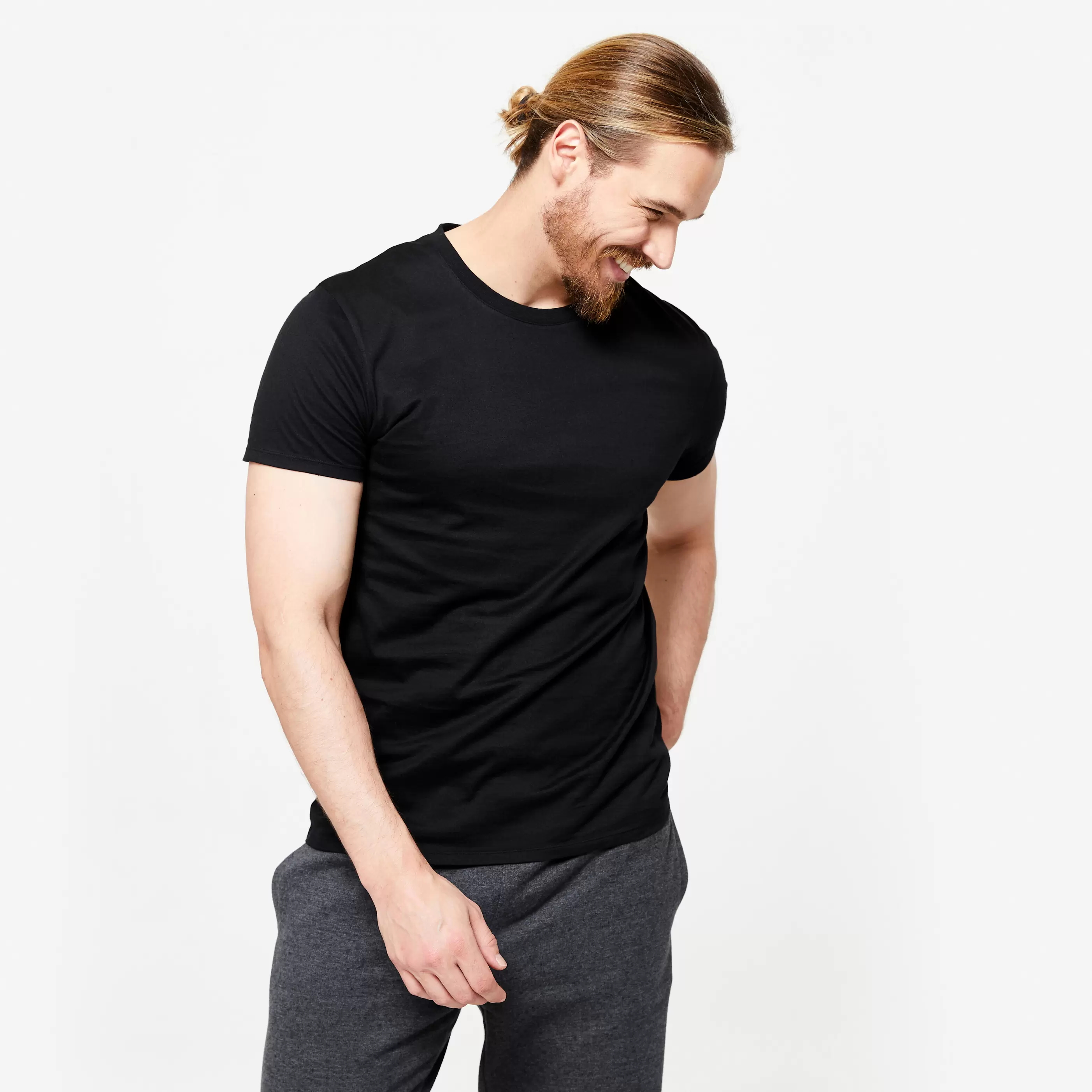 T-shirt - 100 Sport - herr vit för 69 kr på Decathlon