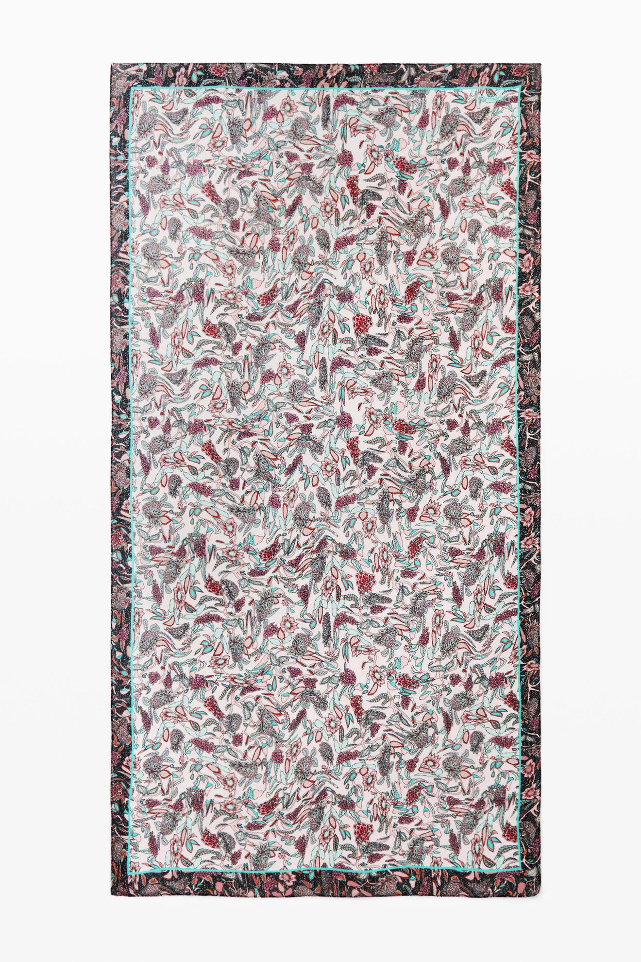 Rectangular floral scarf för 409 kr på Desigual