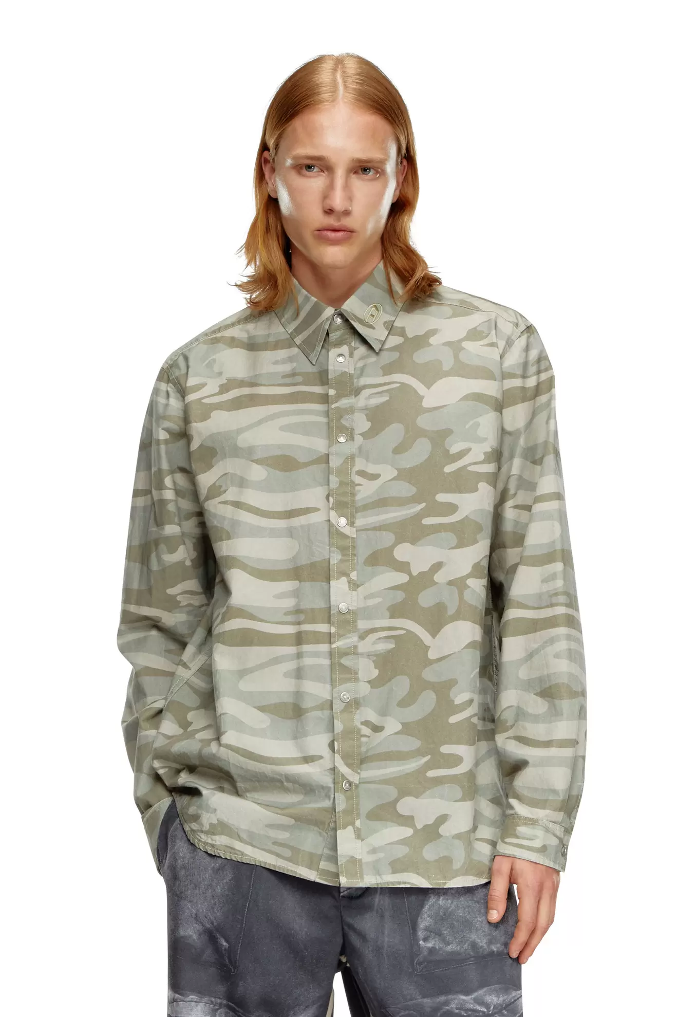 Poplin shirt with camo print för 2600 kr på Diesel