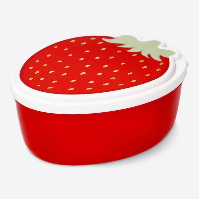 Snackbox med jordgubbar för 25 kr på Flying Tiger