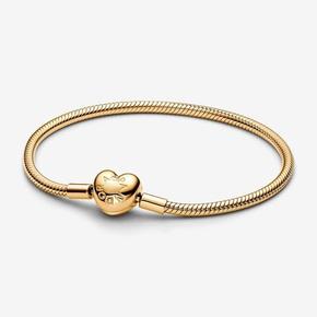 Pandora Moments ormkedjearmband med hjärtformat lås för 649 kr på Pandora