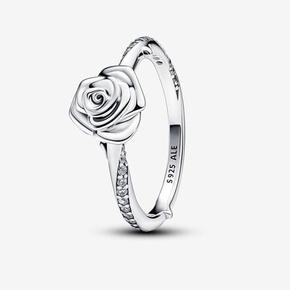 Ring Rose in Bloom för 549 kr på Pandora