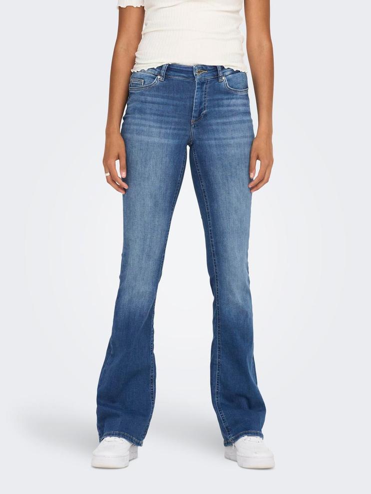 ONLBlush life mi flared Bootcut jeans för 579,95 kr på Only