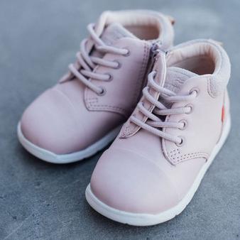 Arvet Lära Gå-skor Rose för 149 kr på Lekmer