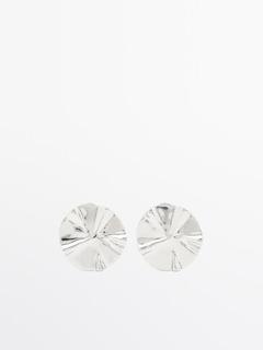 Earrings with textured piece detail för 599 kr på Massimo Dutti