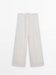 Wide-leg trousers with dart details för 1199 kr på Massimo Dutti